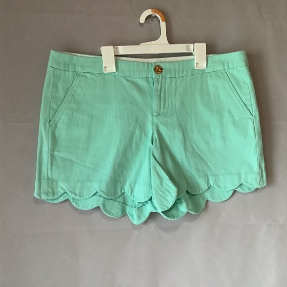 **Lilly Pulitzer** Scallop Hem Shorts 10 - Picture 1 of 3